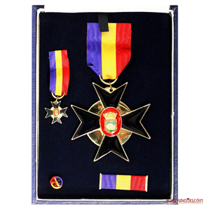 CONDECORACIÓN ALMIRANTE SEBASTIÁN FRANCISCO DE MIRANDA EN ÚNICA CLASE